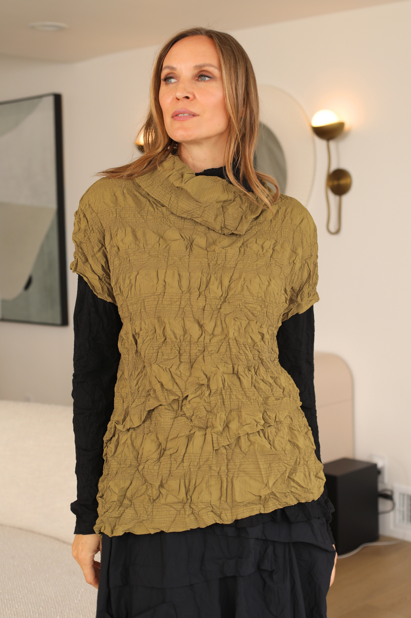 Anya Top