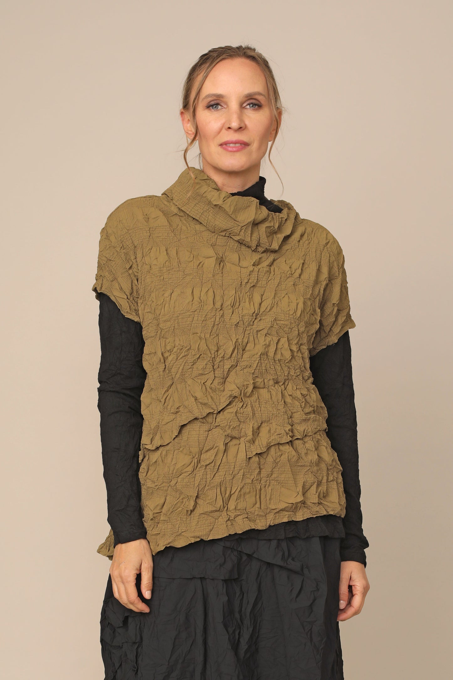 Anya Top