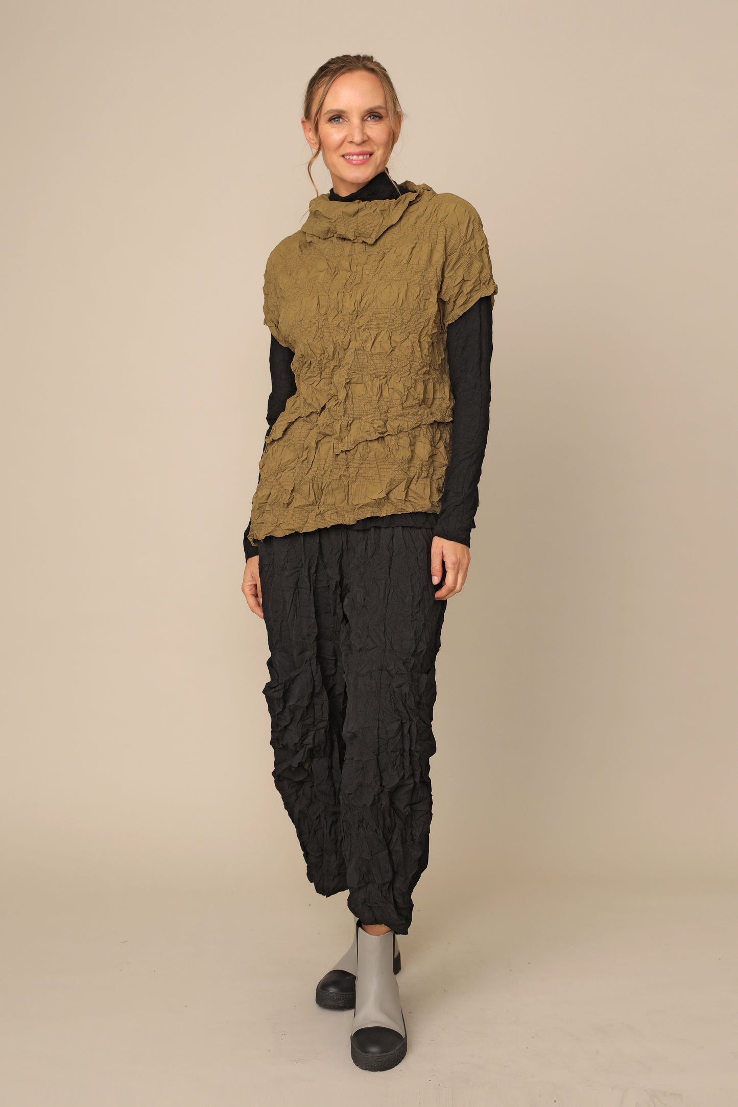 Anya Top