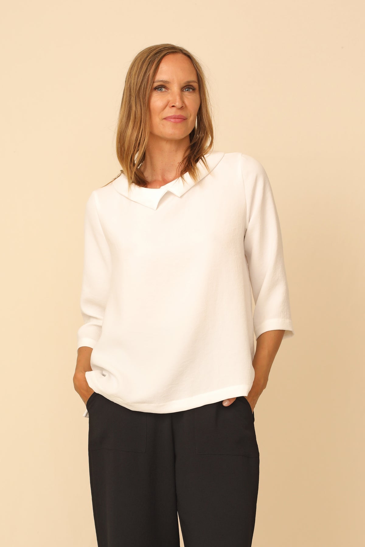 Akita Top