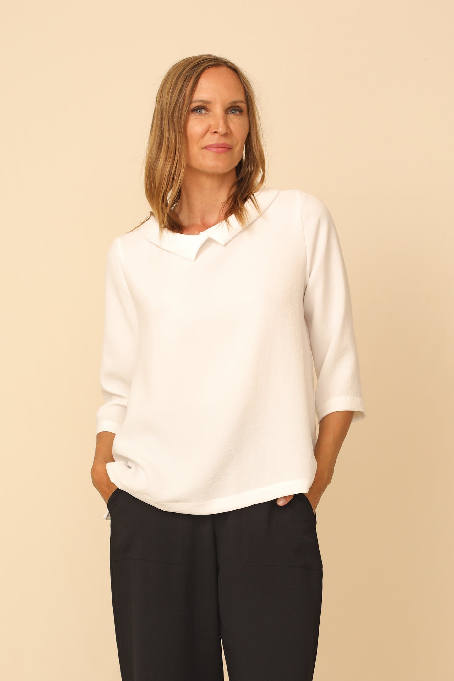 Akita Top