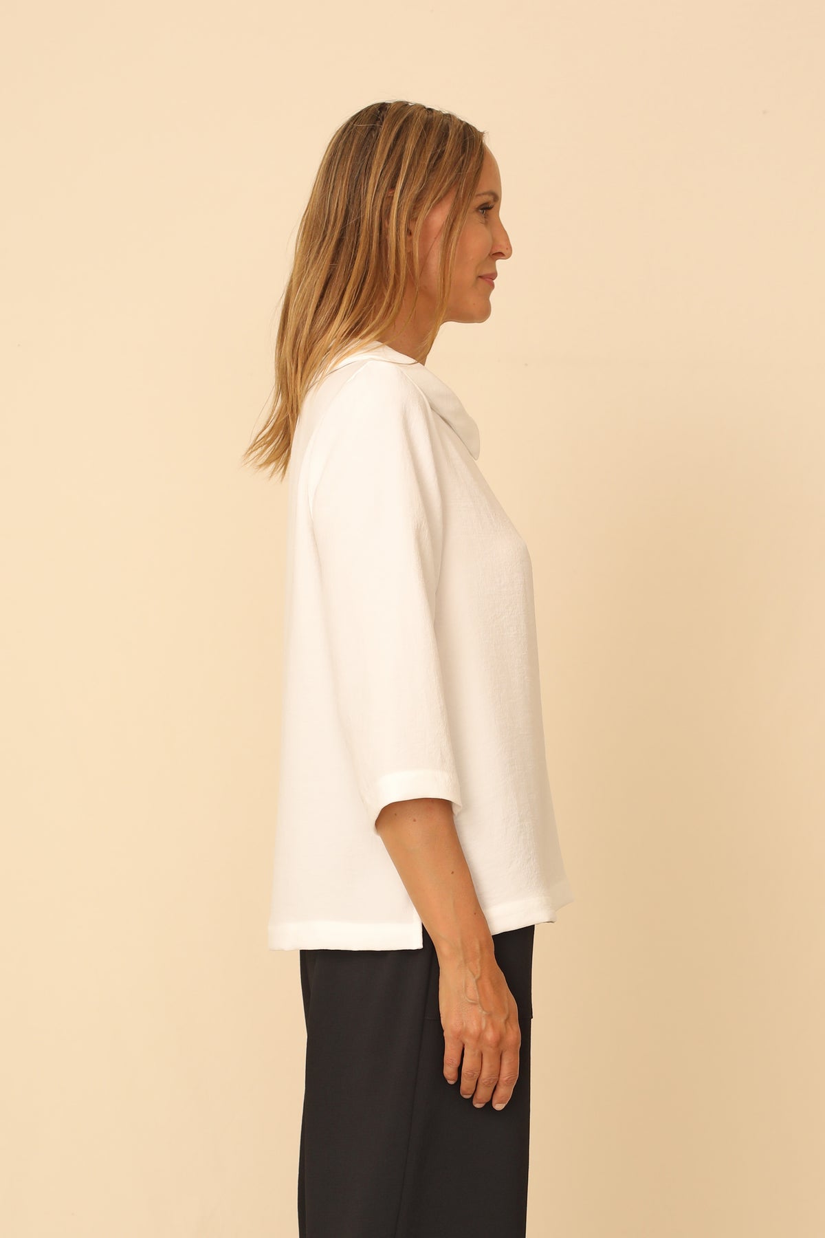 Akita Top
