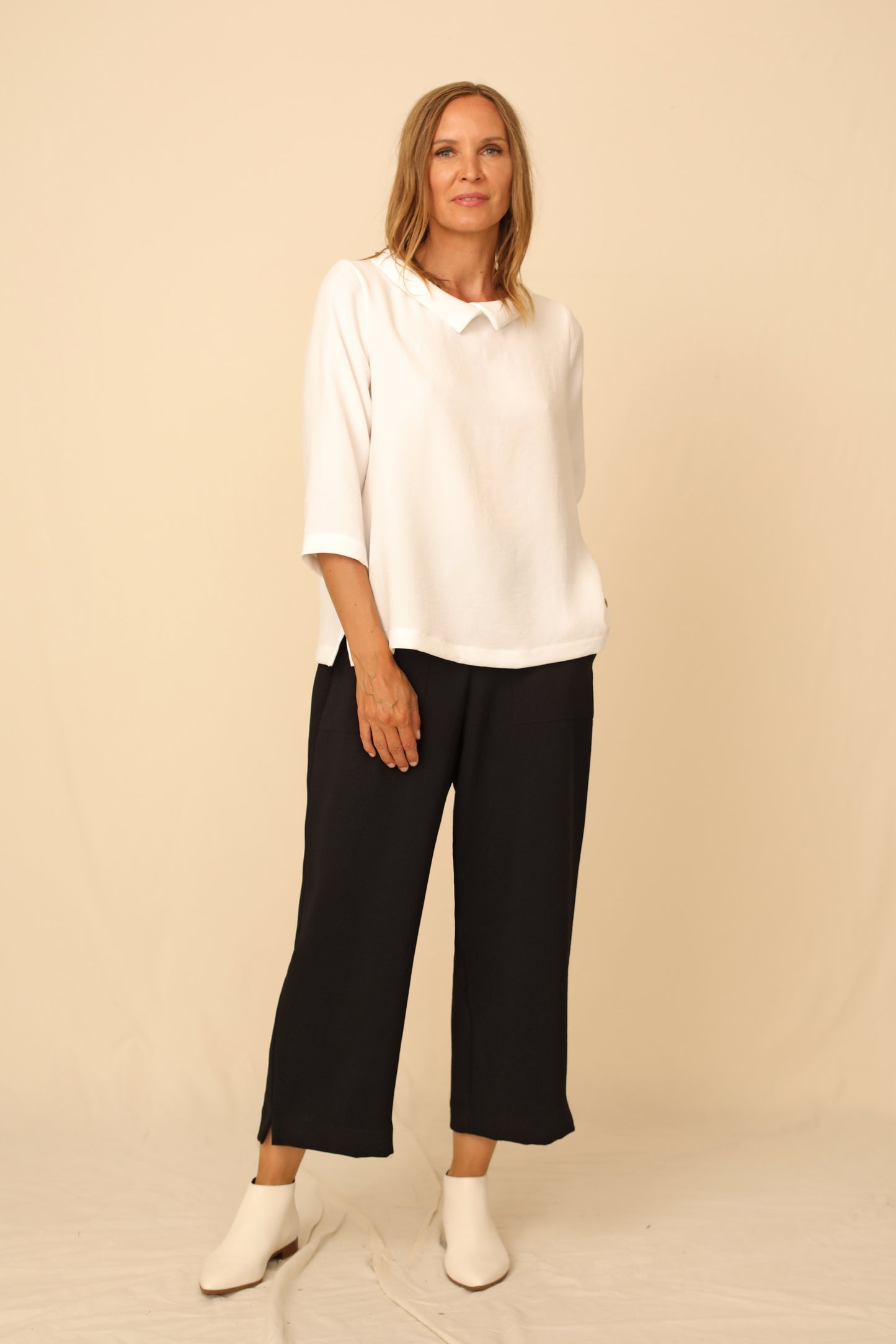 Akita Top
